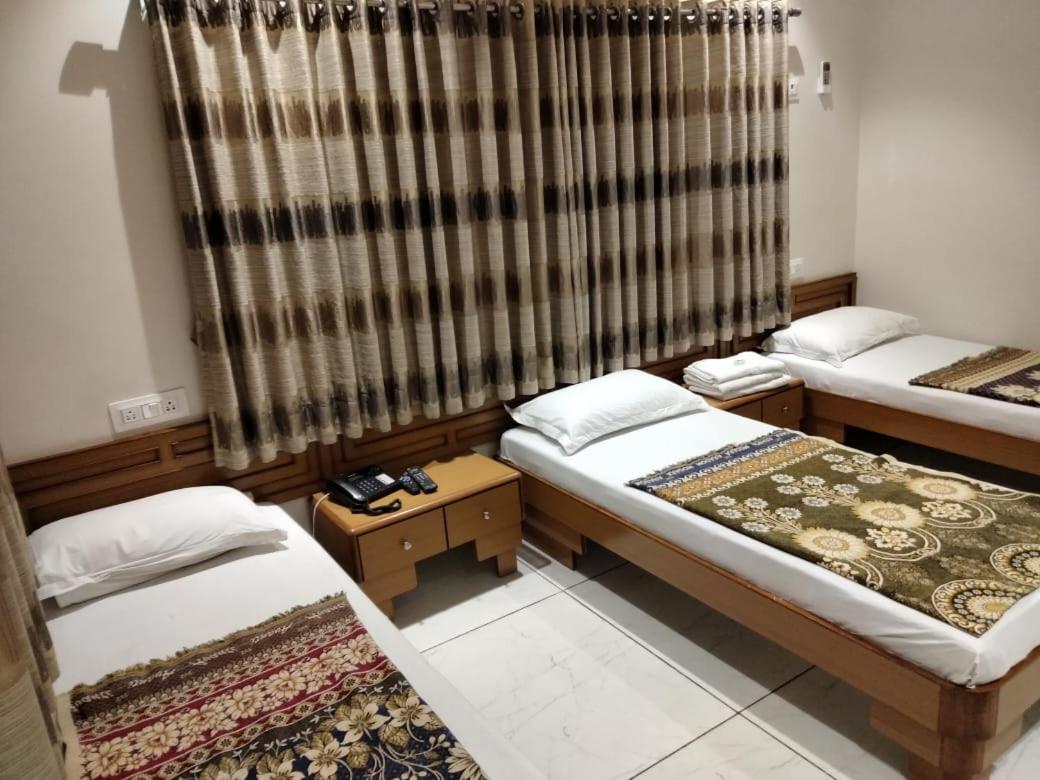 Hotel Ankit Virpur Extérieur photo
